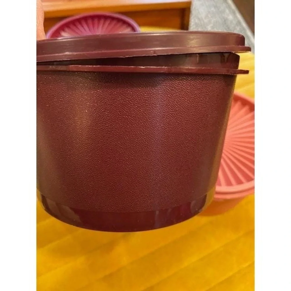 Tupperware Servalier Canister Set 4pc Sunburst Lids Peach Coral Maroon 810-17
